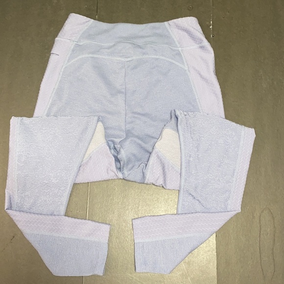 Gymshark Small Lavender Yoga Pants - Picture 5 of 11